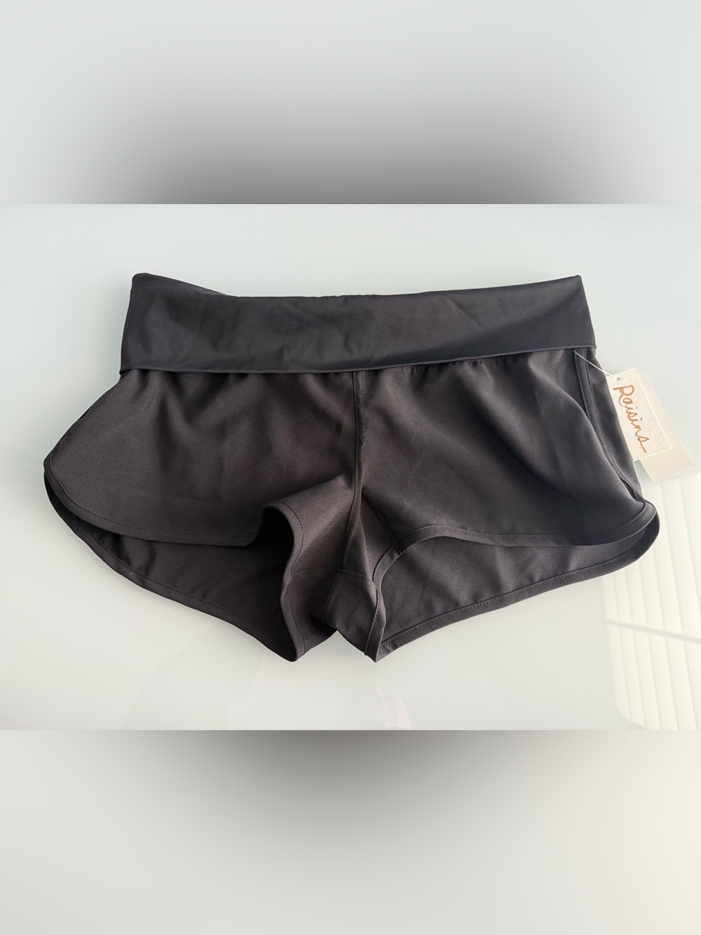 Raisins Juniors' Black Fold Over Aloha Solid Swim Shorts Size Medium